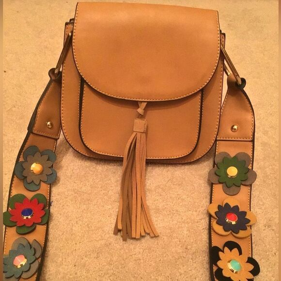 Saddle Bag Crossbody with Flower Designs on Strap - Picture 2 of 7